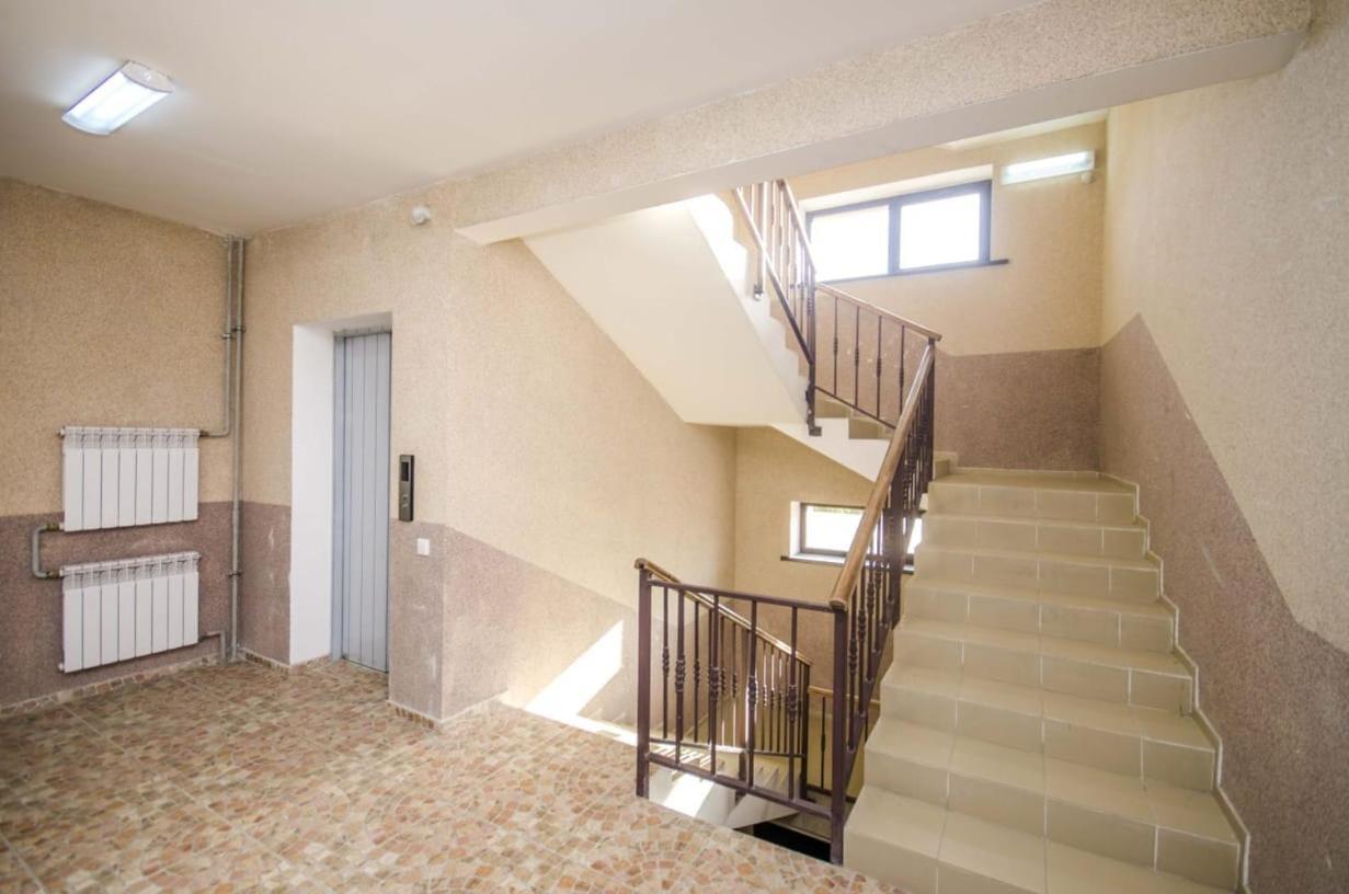 Appartments " Zhetysu-4" อัลมาตี ภายนอก รูปภาพ