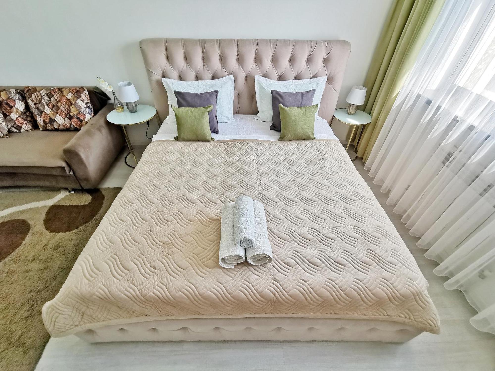 Appartments " Zhetysu-4" อัลมาตี ภายนอก รูปภาพ