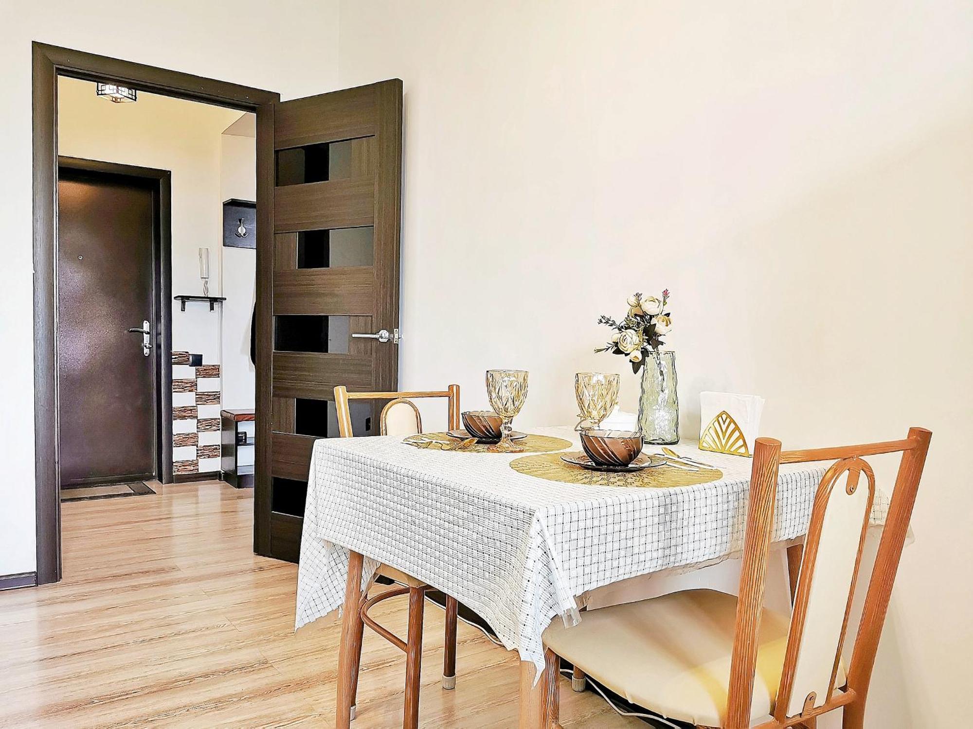 Appartments " Zhetysu-4" อัลมาตี ภายนอก รูปภาพ
