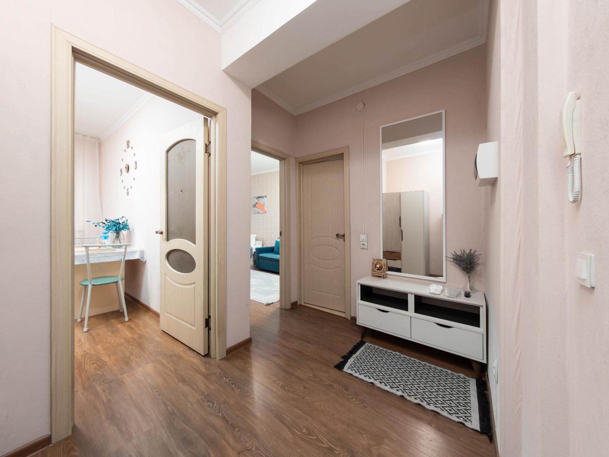 Appartments " Zhetysu-4" อัลมาตี ภายนอก รูปภาพ