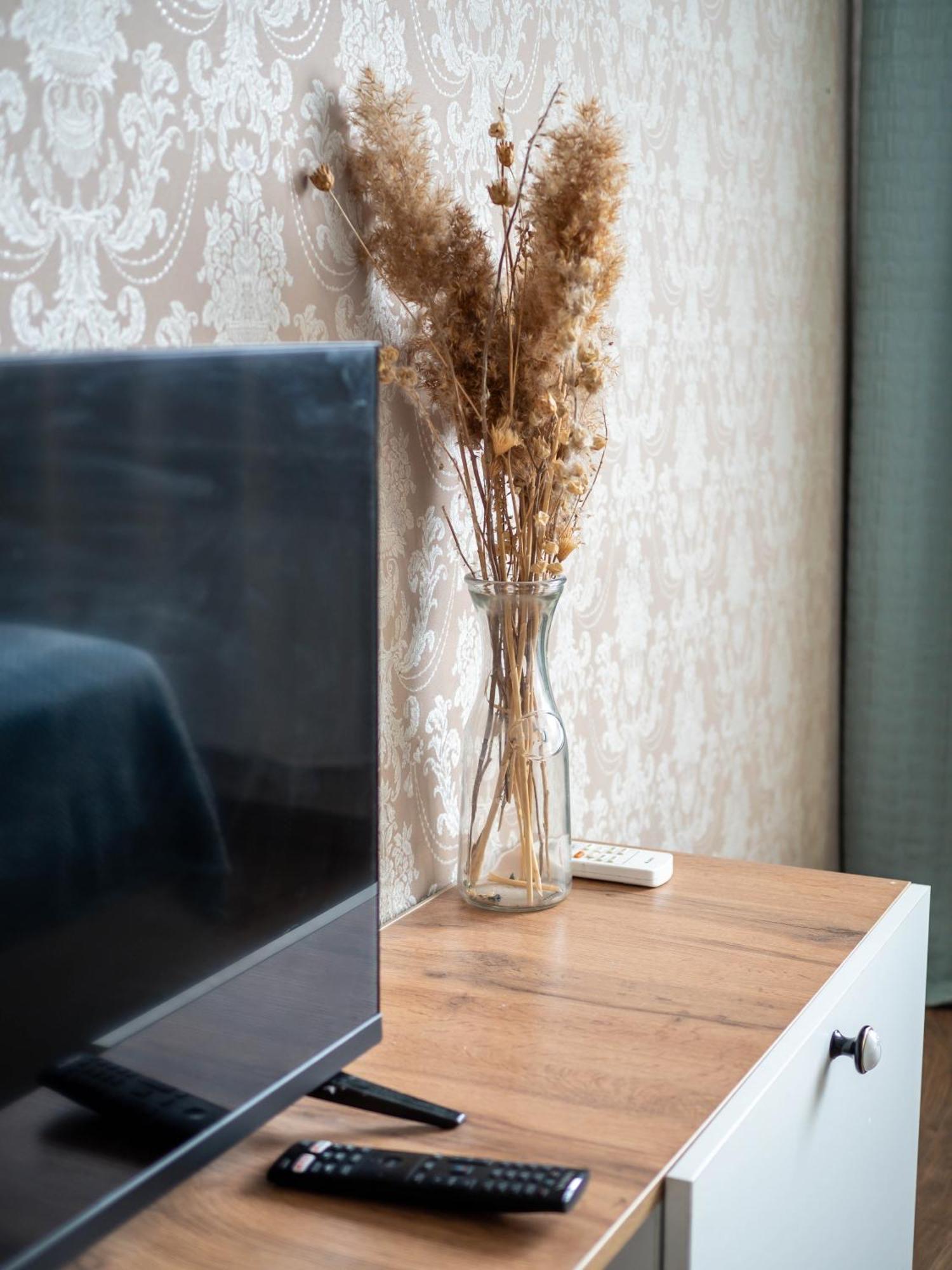 Appartments " Zhetysu-4" อัลมาตี ภายนอก รูปภาพ